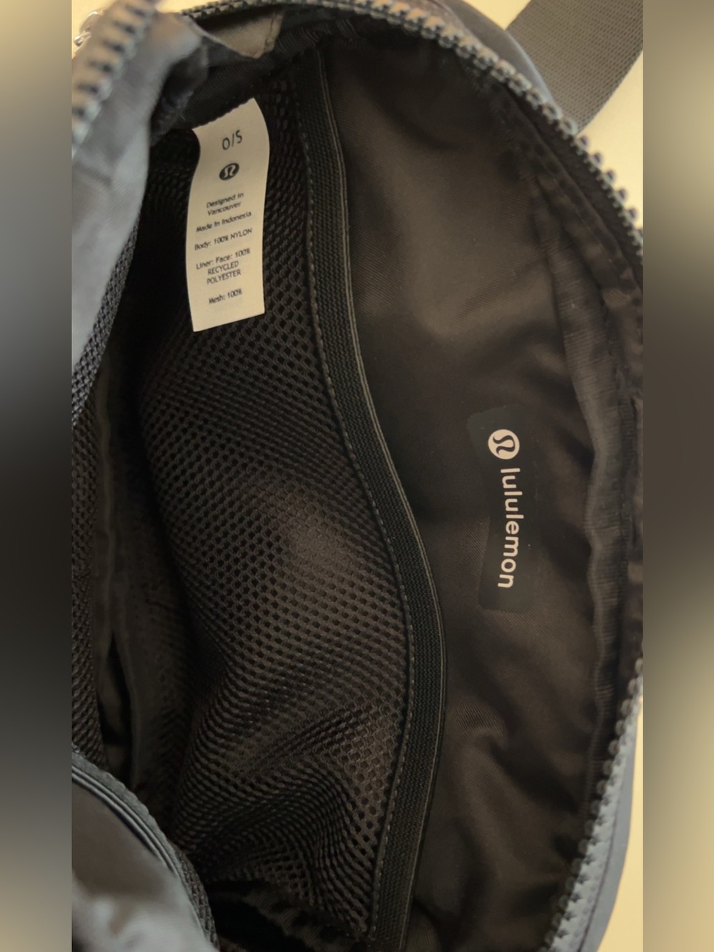 Lululemon Everywhere Belt Bag Large Black NWT One Size - Picture 4 of 6
